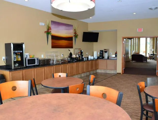 Cobblestone Inn & Suites - Newton hotel detail image 4