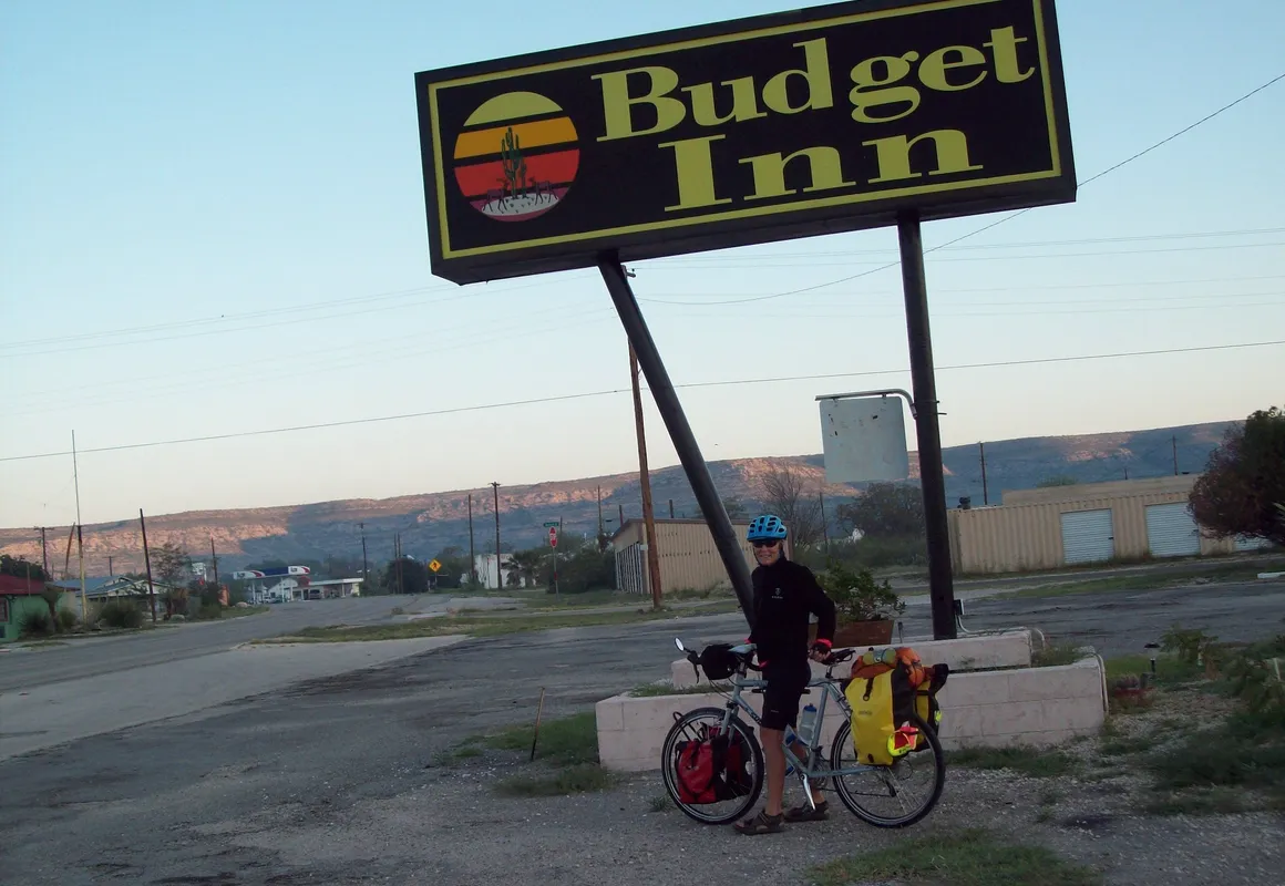 Budget Inn Sanderson hotel hero