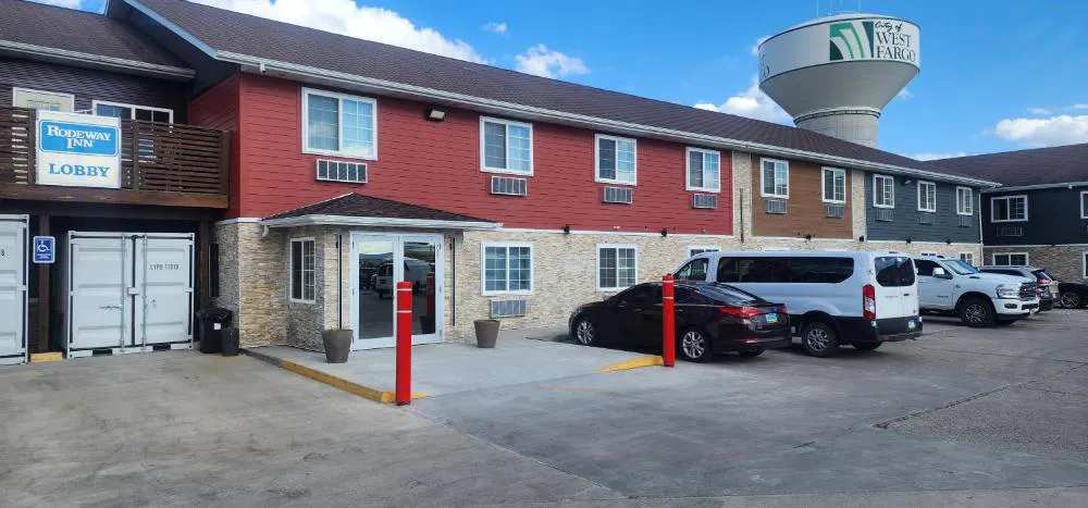 Rodeway Inn hotel hero