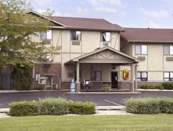 Super 8 by Wyndham Ottawa Starved Rock hotel detail image 2