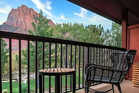 Cliffrose Springdale, Curio Collection by Hilton hotel hero