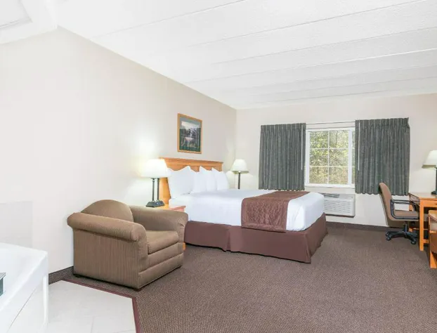 Baymont by Wyndham Baxter/Brainerd Area hotel detail image 3