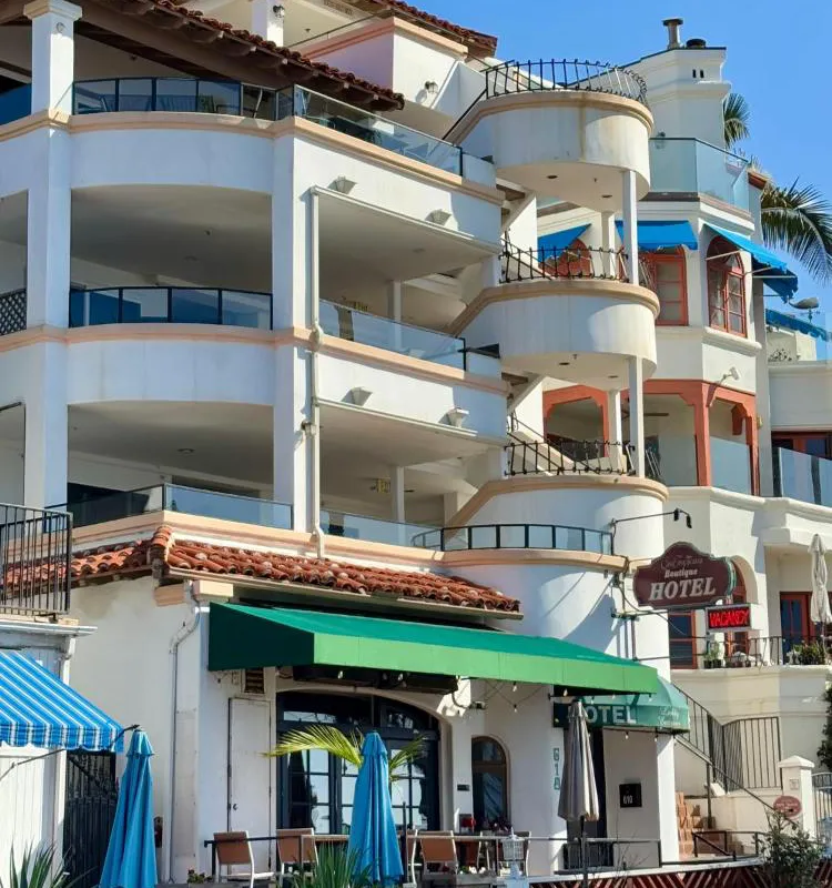 Casa Tropicana hotel hero