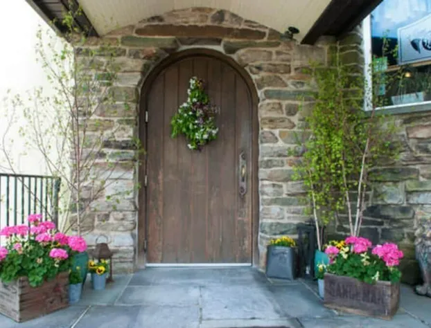 Camelot Restaurant & Inn hotel detail image 3