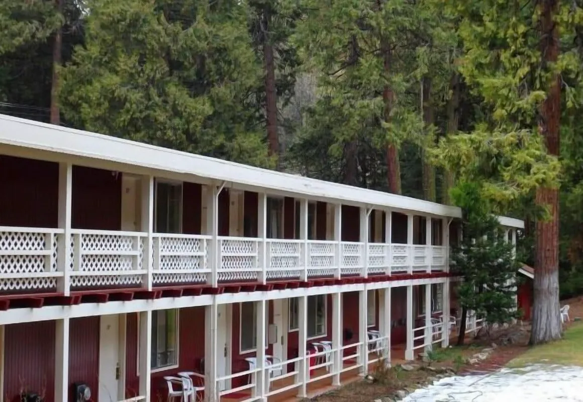 The Long Barn Lodge hotel hero