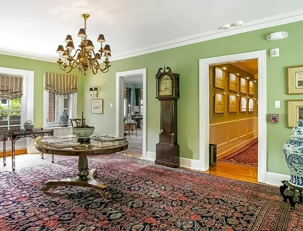 Bishops Hall hotel detail image 2