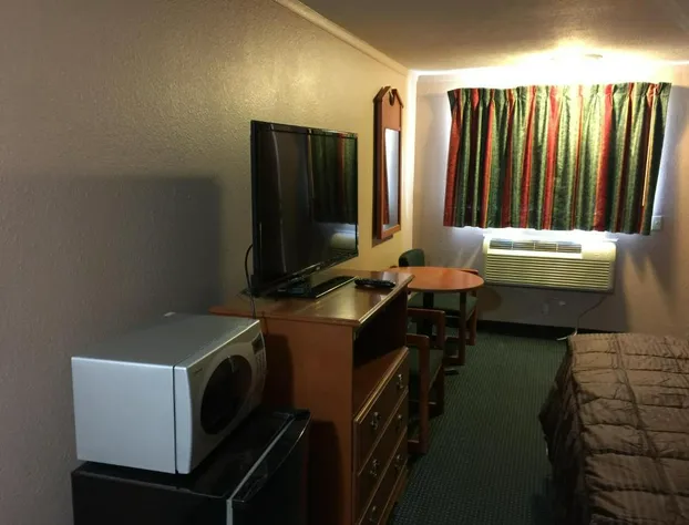 Budget Inn hotel detail image 3