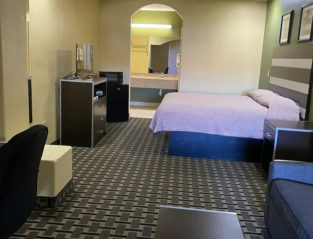 Redwood Suites hotel detail image 3