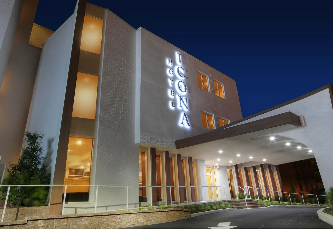 ICONA Diamond Beach hotel hero