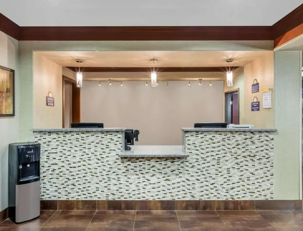 Days Inn by Wyndham Dilley hotel detail image 2