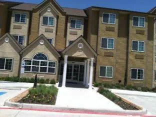 Microtel Inn & Suites by Wyndham Kenedy/Karnes City hotel detail image 3