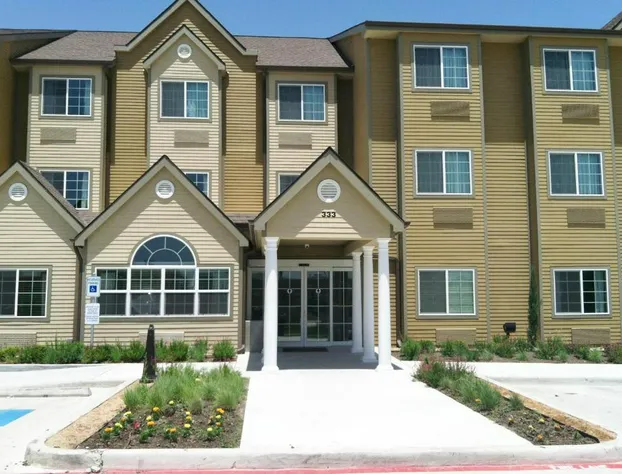 Microtel Inn & Suites by Wyndham Kenedy/Karnes City hotel detail image 1