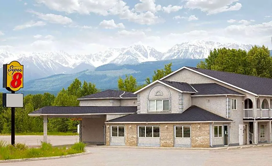 Super 8 by Wyndham Golden hotel hero