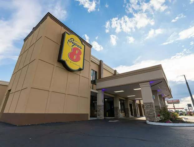 Super 8 by Wyndham Goldsboro hotel detail image 1