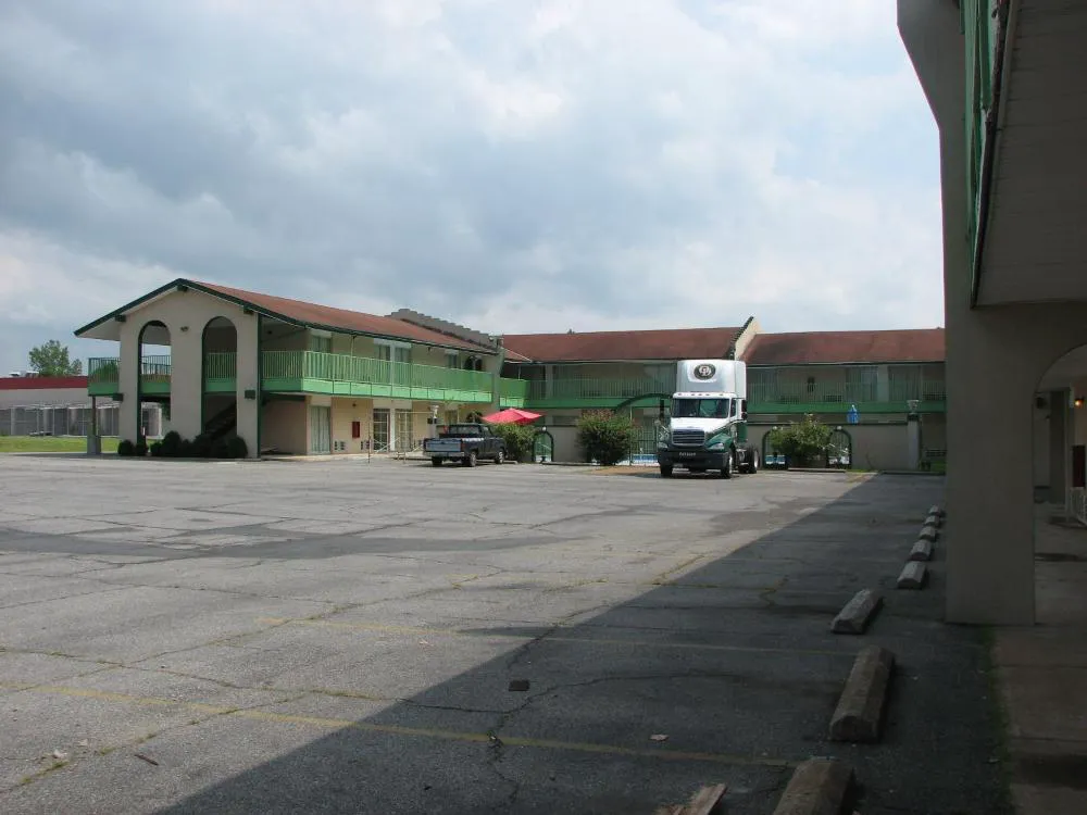 The Hastings Inn Parsons hotel hero