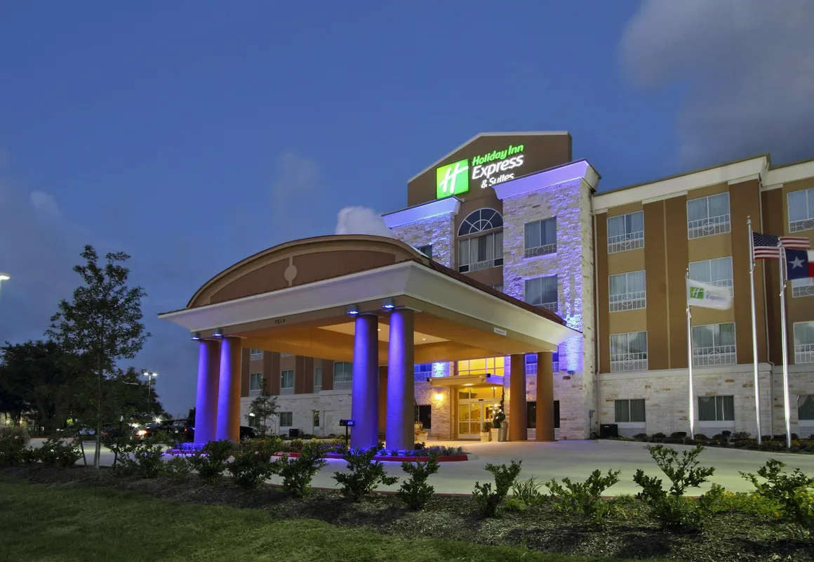Holiday Inn Express & Suites Houston East - Baytown by IHG hotel hero