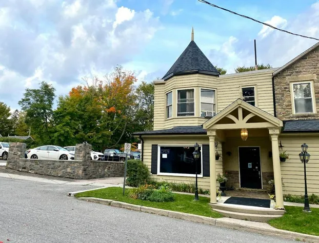 Inn at the Falls hotel detail image 1