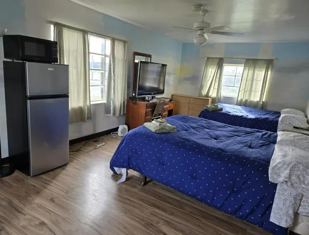 Mountaineer Motel hotel detail image 1