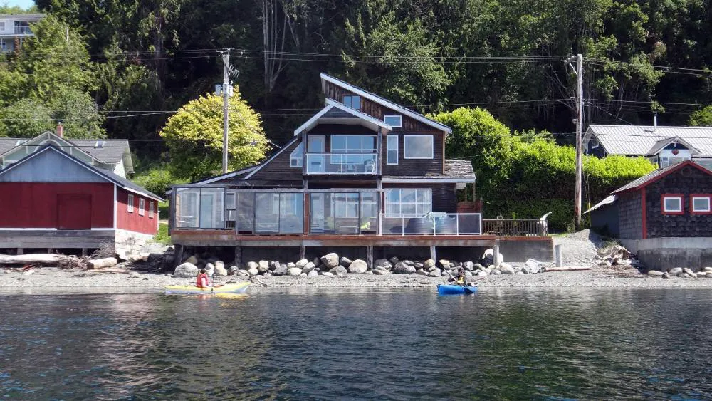 Orca Lodge hotel hero