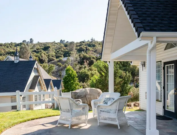 Hounds Tooth Inn hotel detail image 3