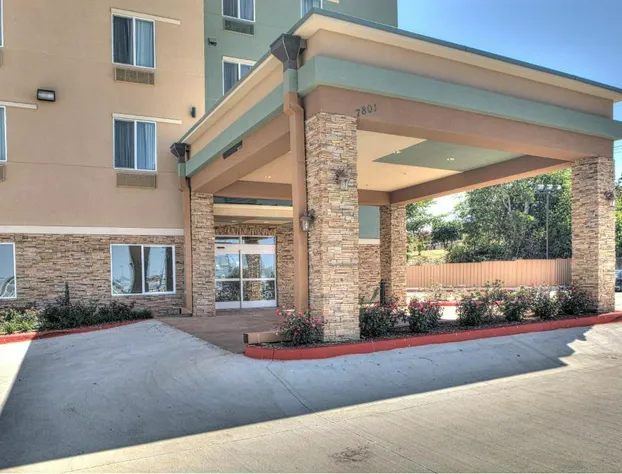 Comfort Inn & Suites Fort Worth West I-30 NAS JRB hotel detail image 1