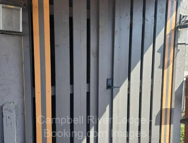 Campbell River Lodge by Riverside hotel detail image 4