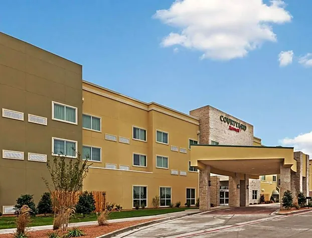 Courtyard Odessa hotel detail image 1