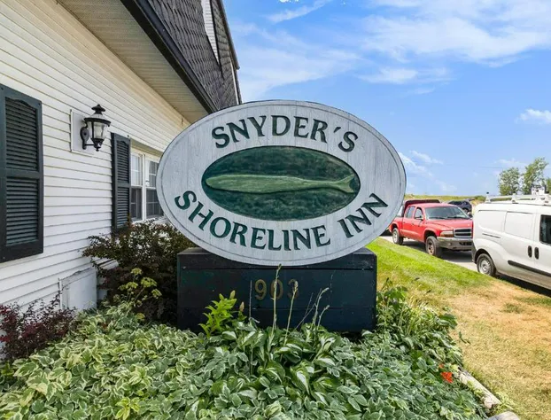 Snyder's Shoreline Inn hotel detail image 3
