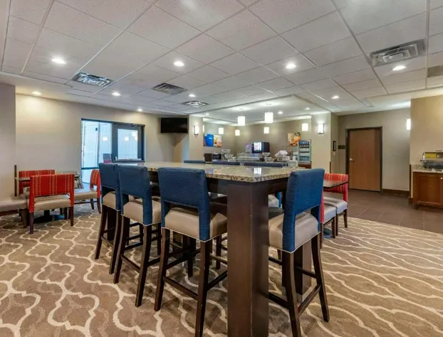 Comfort Suites Bridgeport - Clarksburg hotel detail image 4