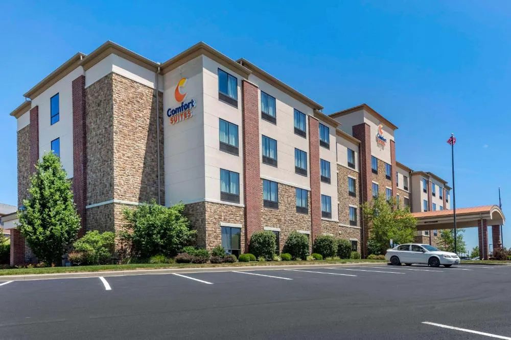 Comfort Suites Bridgeport - Clarksburg hotel hero