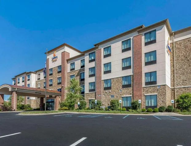 Comfort Suites Bridgeport - Clarksburg hotel detail image 1