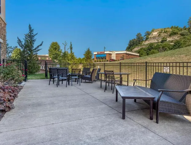 Comfort Suites Bridgeport - Clarksburg hotel detail image 2