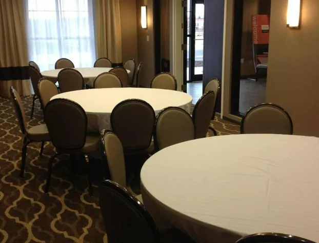 Comfort Suites Youngstown North hotel detail image 4