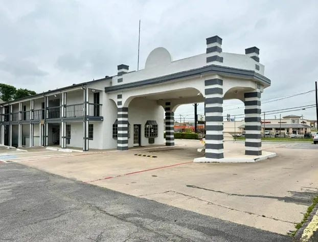 Sherman Inn hotel detail image 1