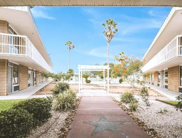 Americas Best Value Inn Beeville hotel detail image 3