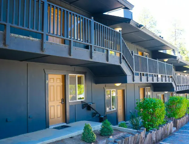 Sessions Retreat & Hotel hotel detail image 2