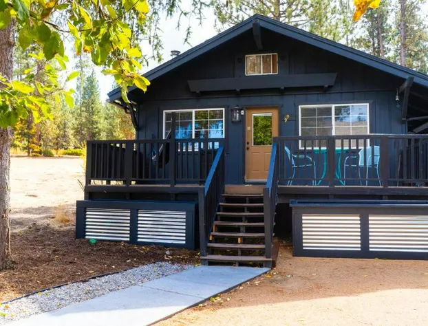 Sessions Retreat & Hotel hotel detail image 3