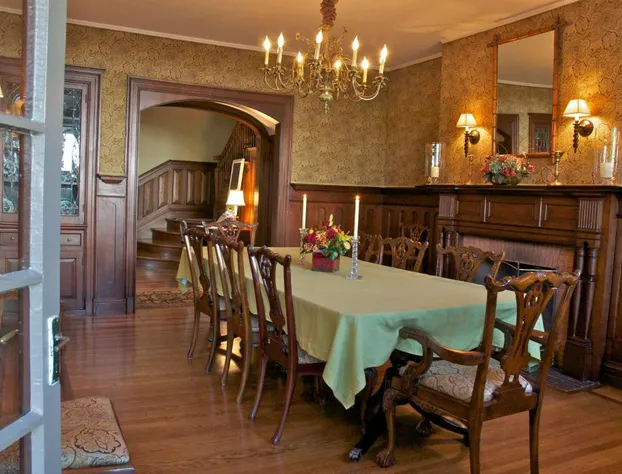 Hilltop Inn hotel detail image 4