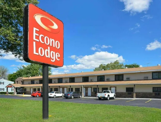 Econo Lodge Rochester I-90 & I-390 hotel detail image 1