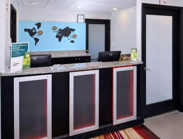 Econo Lodge Rochester I-90 & I-390 hotel detail image 3