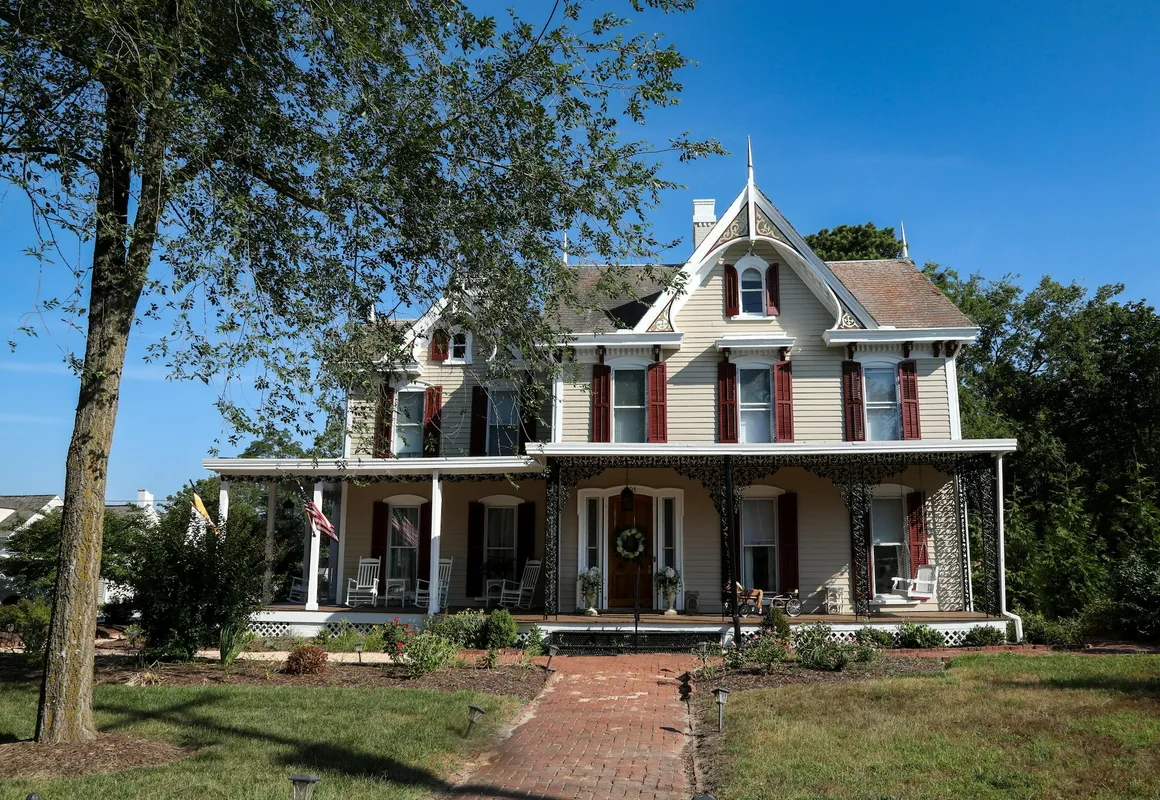 Cypress River Inn & Spa hotel hero