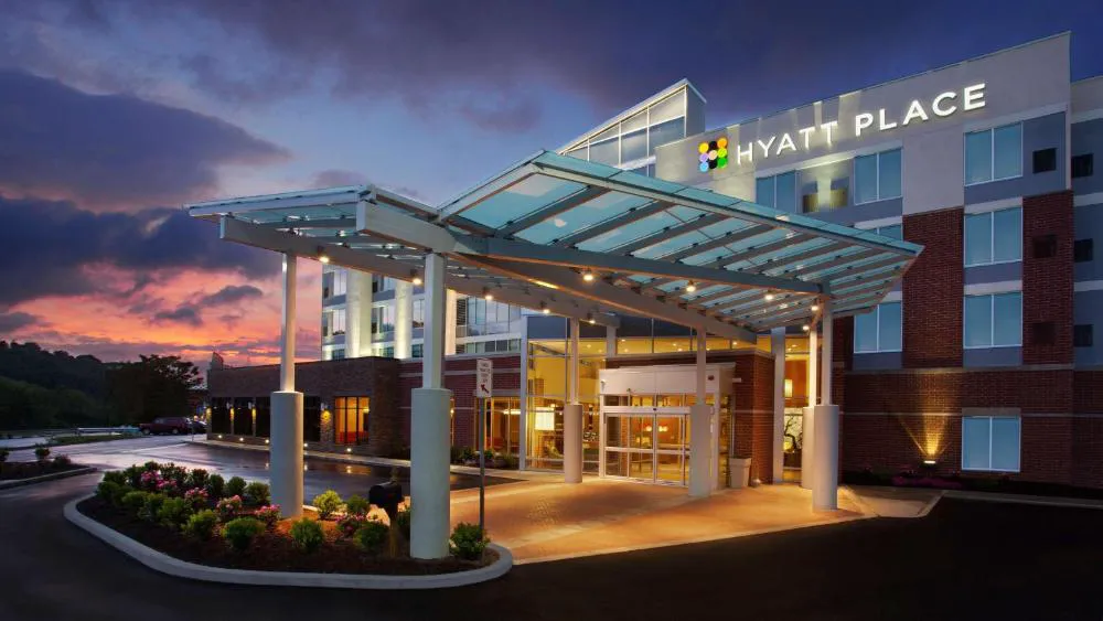 Hyatt Place at The Hollywood Casino / Pittsburgh - South hotel hero