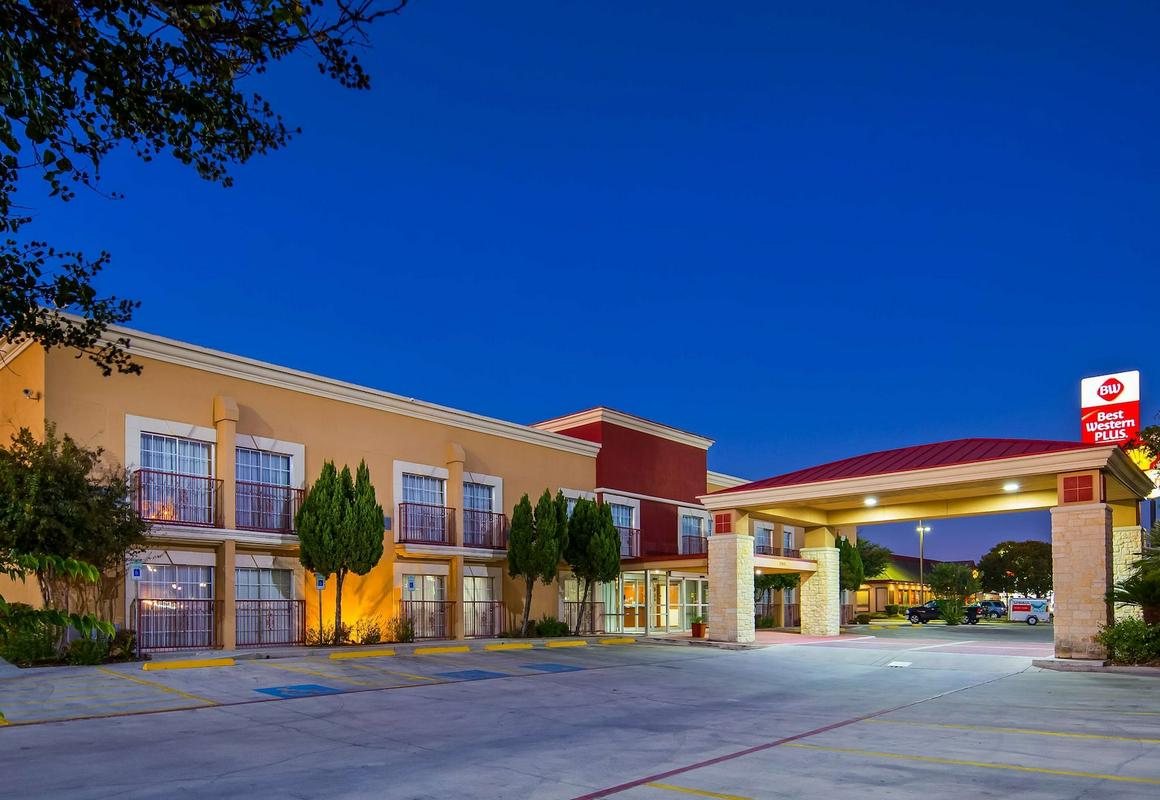 Best Western Plus Atrium Inn hotel hero