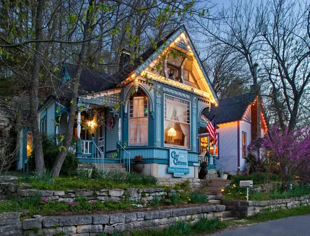 Cliff Cottage Inn - Victorian B&B and Boutique Hotel hotel detail image 1