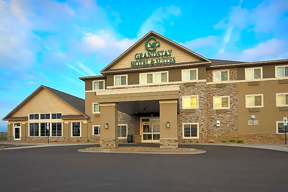 Gateway Park Hotel and Suites hotel hero