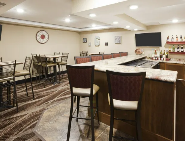 Gateway Park Hotel and Suites hotel detail image 2