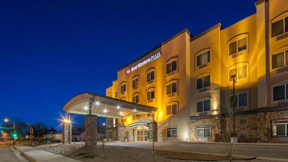 Best Western Plus Gallup Inn & Suites hotel hero