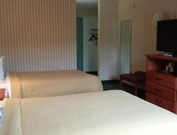 Rodeway Inn Joint Base Andrews Area hotel detail image 1