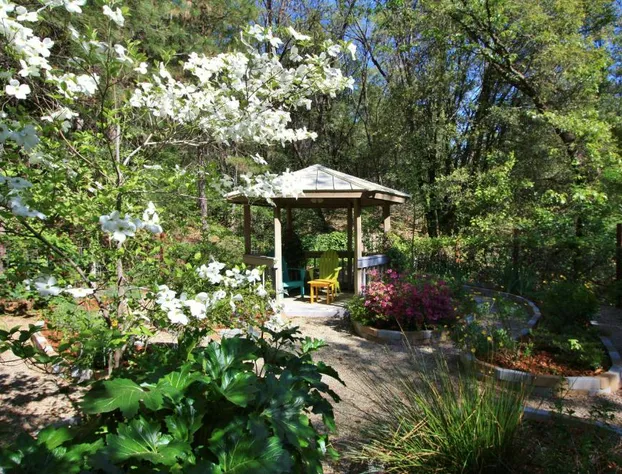 The Inn at Shasta Lake hotel detail image 2