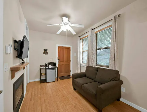 The Inn at Shasta Lake hotel detail image 4